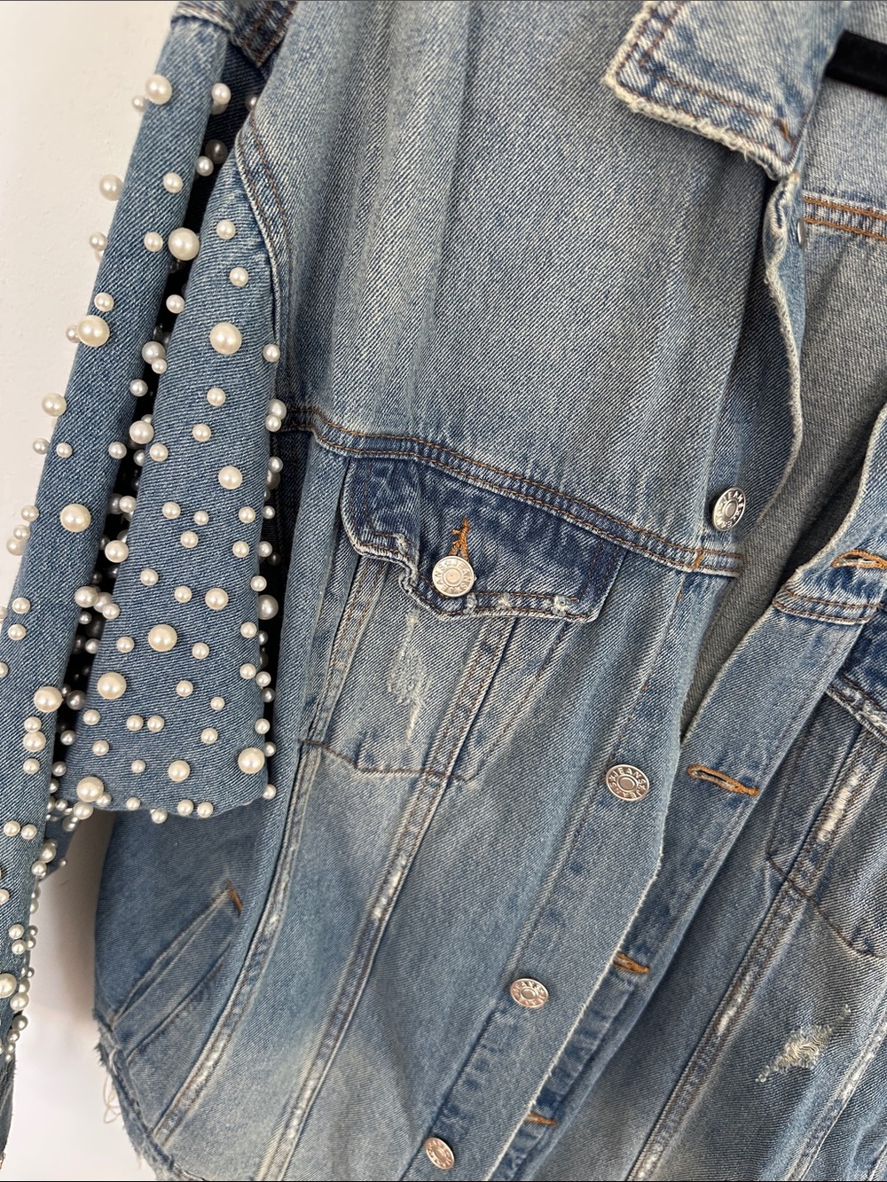 Sunset and Spring Pearl-Embellished Distressed Denim Jacket - Blue - Picture 3 of 5